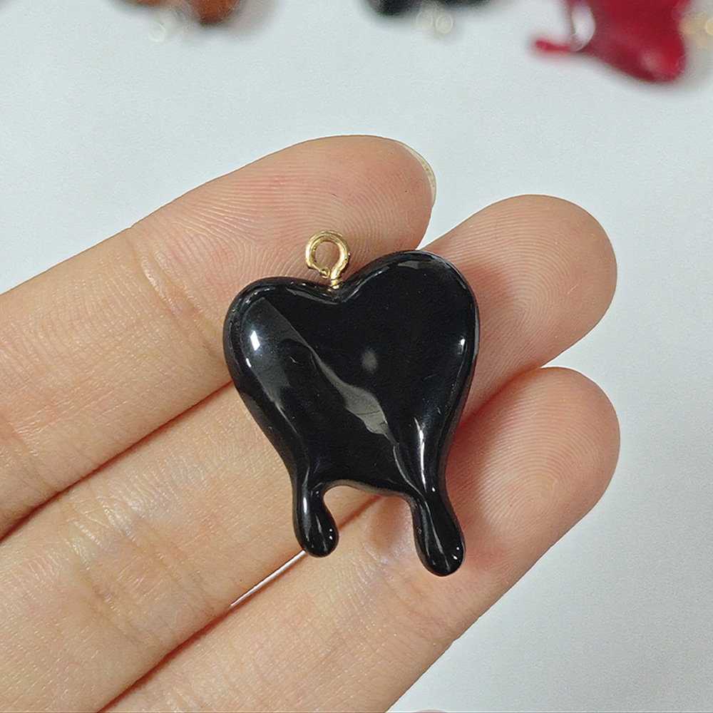 10 peças de Pingentes de Resin - Resin Art Heart avaliação e preço